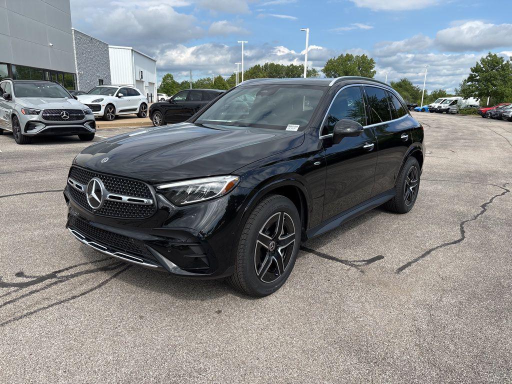 2025 Mercedes-Benz GLC