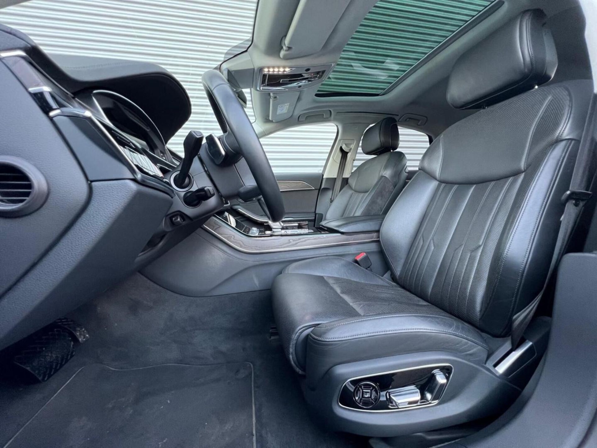 Audi A8 TFSI e