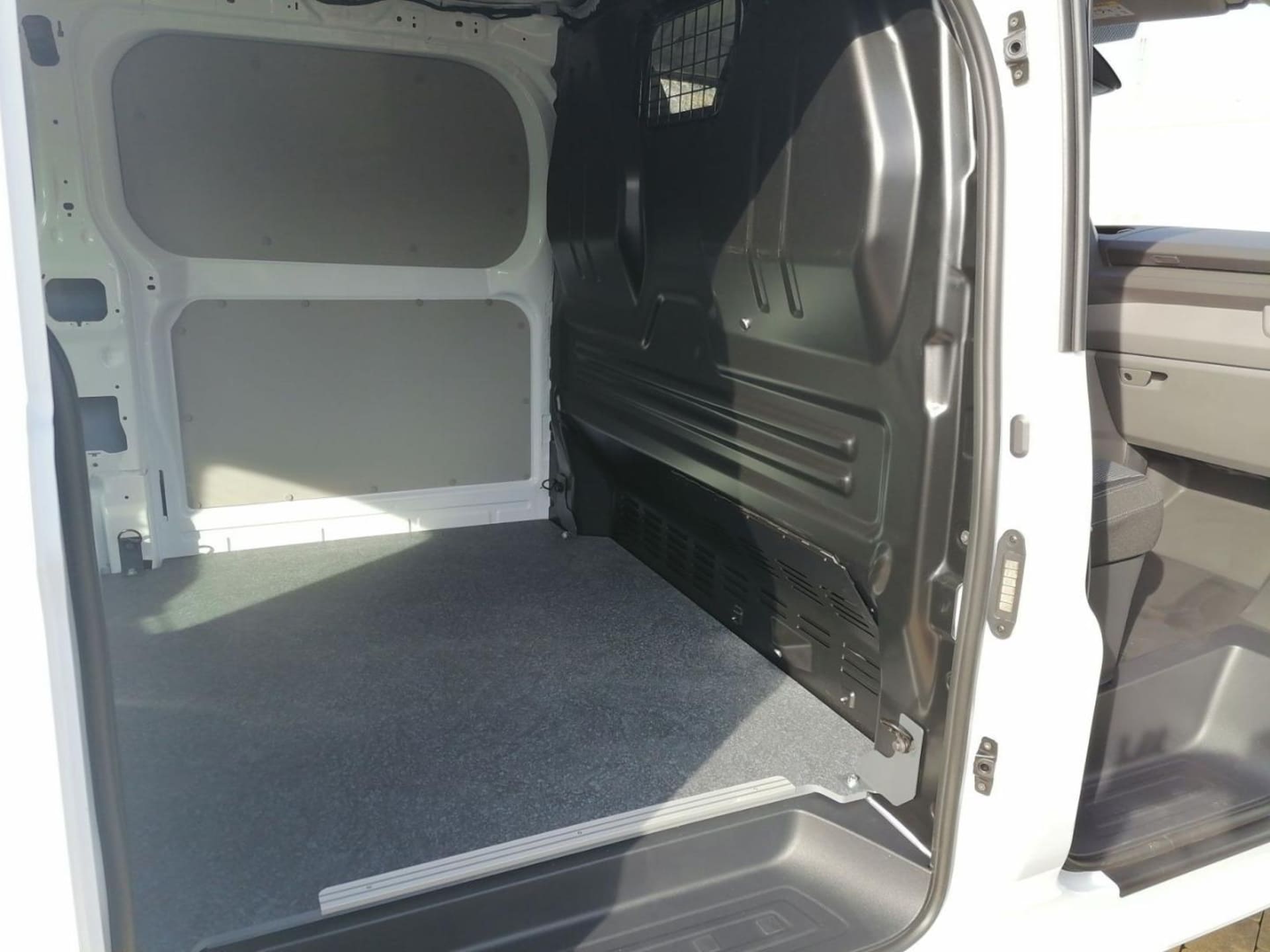 Volkswagen Transporter Kasten kurzer Radstand