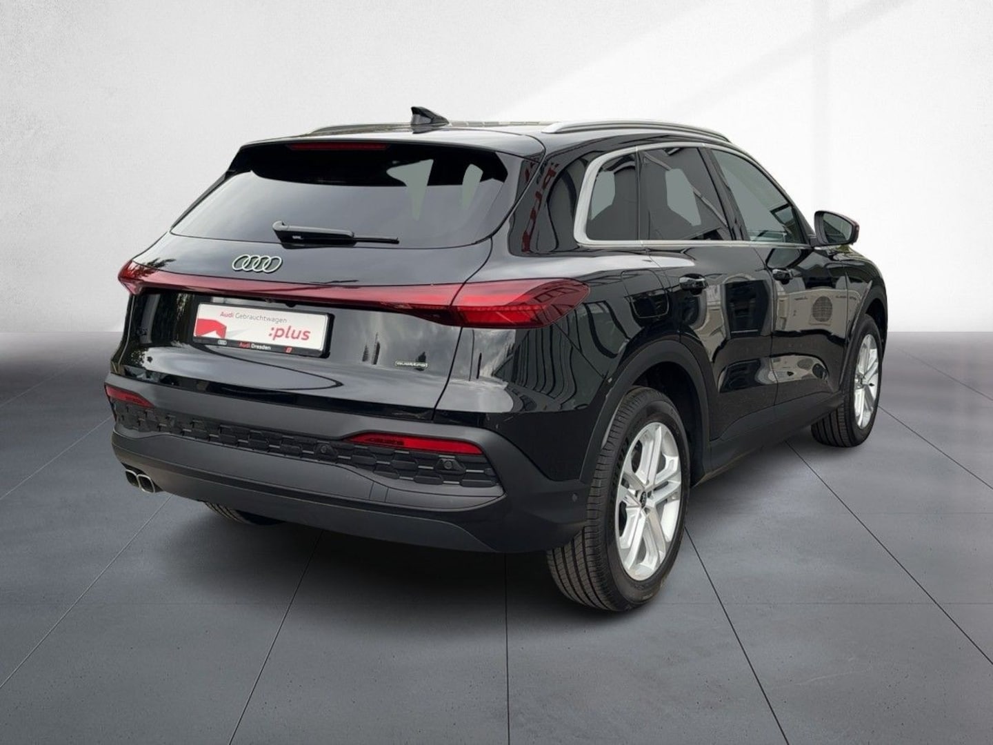 Bild über Audi Q5 SUV TDI quattro 150 kW S tronic - für weitere Informationen kontaktieren Sie den Audi Partner