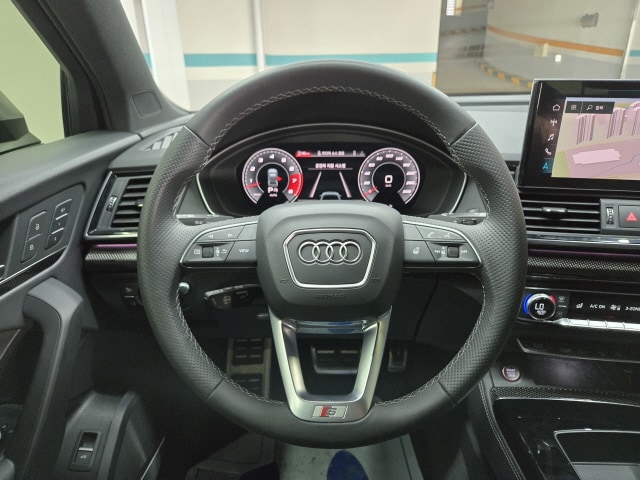 Audi SQ5 SUV 8