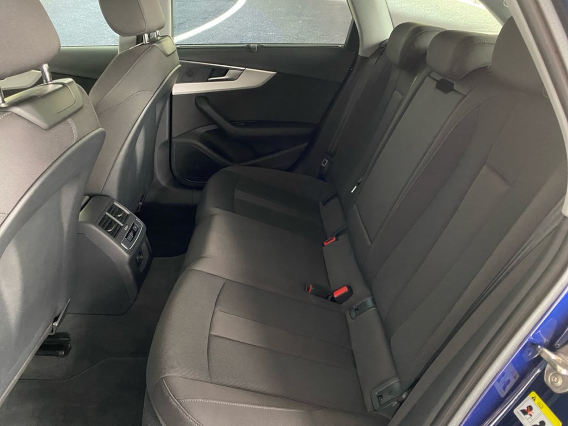 Audi A4 Avant S line