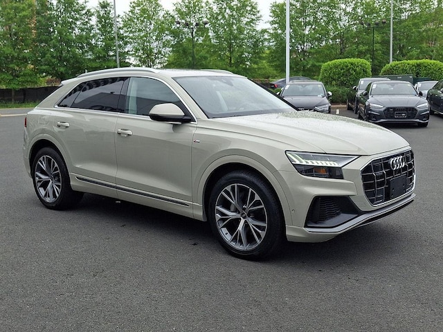 2023 Audi Q8