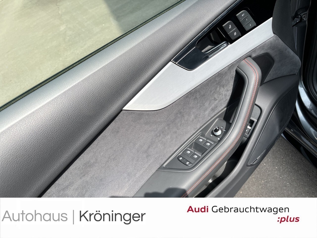 Image about Audi RS 4 Avant TFSI quattro tiptronic