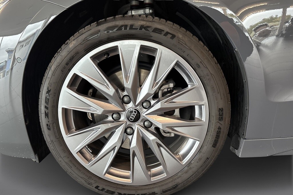 Bild som visar&nbsp;Audi A6 Avant e-tron&nbsp;A6 Avant e-tron Proline Edition 210,00 kW - för mer information kontakta din Audi Partner