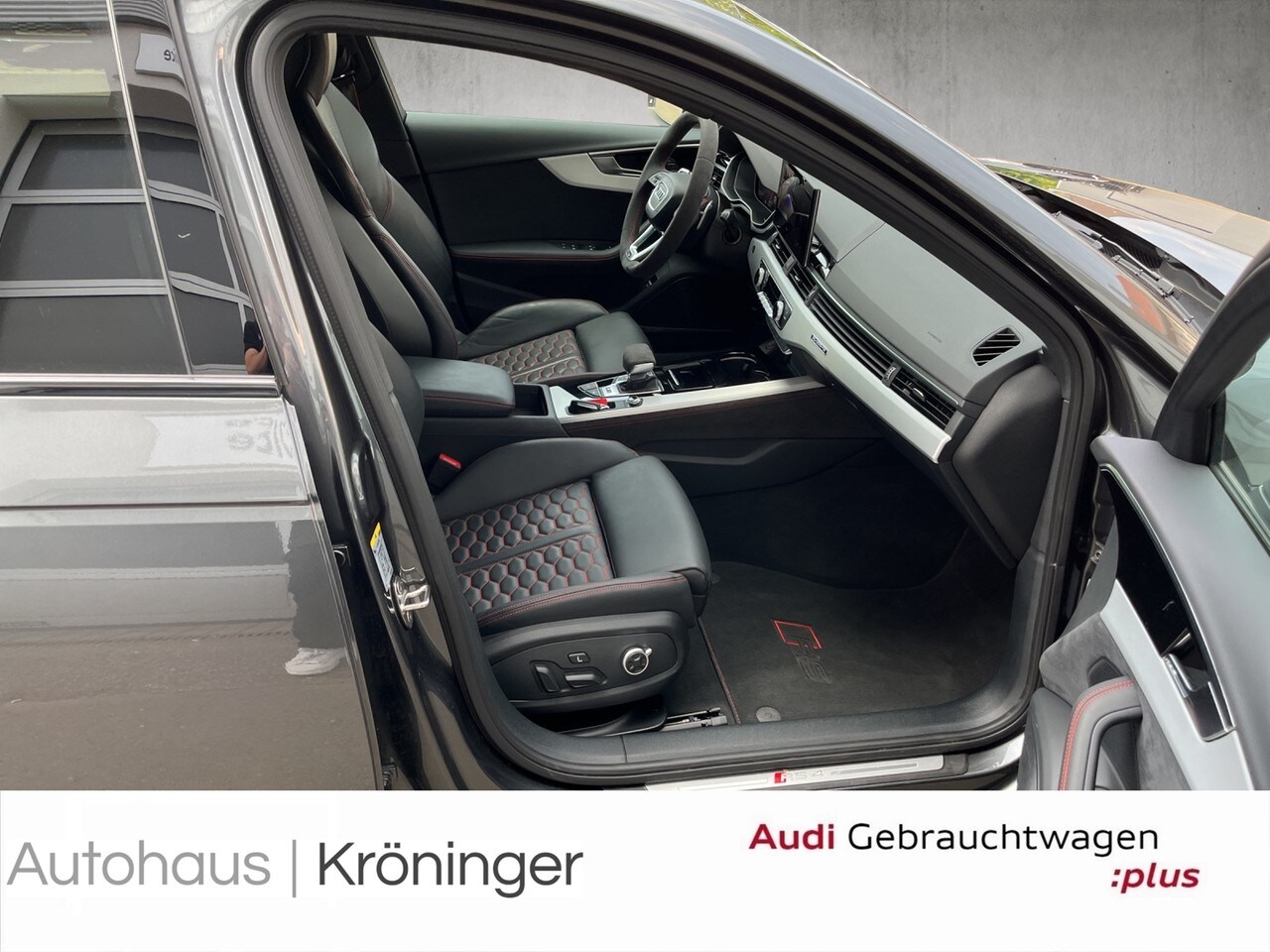Image about Audi RS 4 Avant TFSI quattro tiptronic