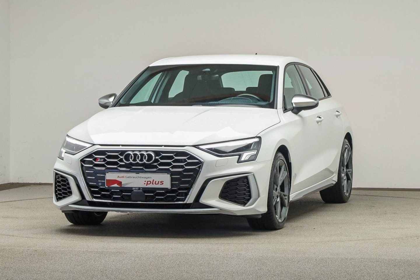Bild über Audi S3 Sportback TFSI quattro S tronic - für weitere Informationen kontaktieren Sie den Audi Partner