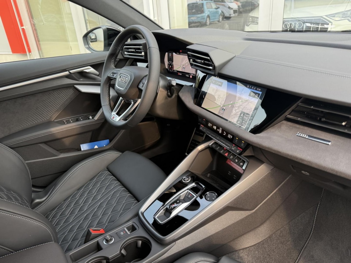 Bild über Audi A3 allstreet 35 TDI S tronic - für weitere Informationen kontaktieren Sie den Audi Partner