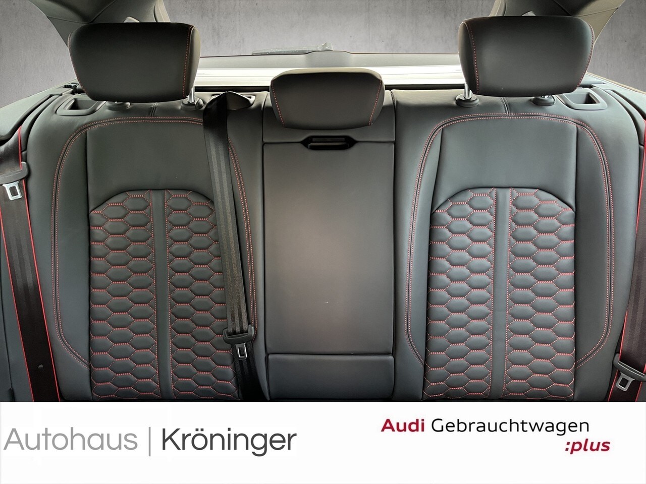 Image about Audi RS 4 Avant TFSI quattro tiptronic