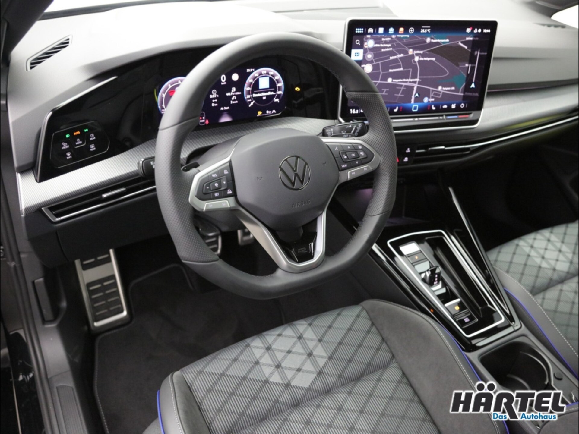 Volkswagen Golf R-Line