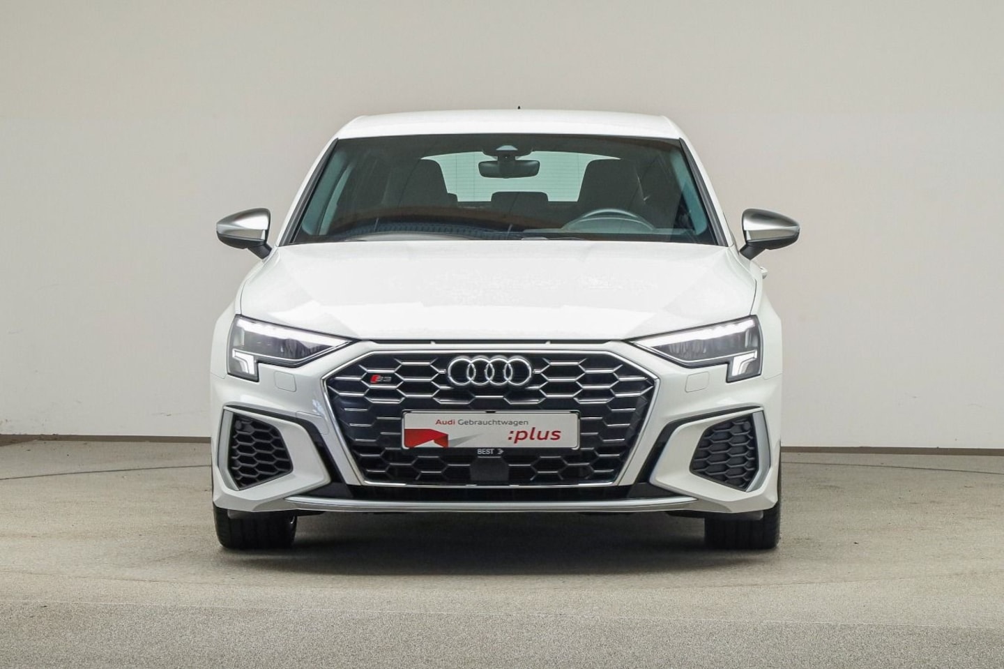 Bild über Audi S3 Sportback TFSI quattro S tronic - für weitere Informationen kontaktieren Sie den Audi Partner