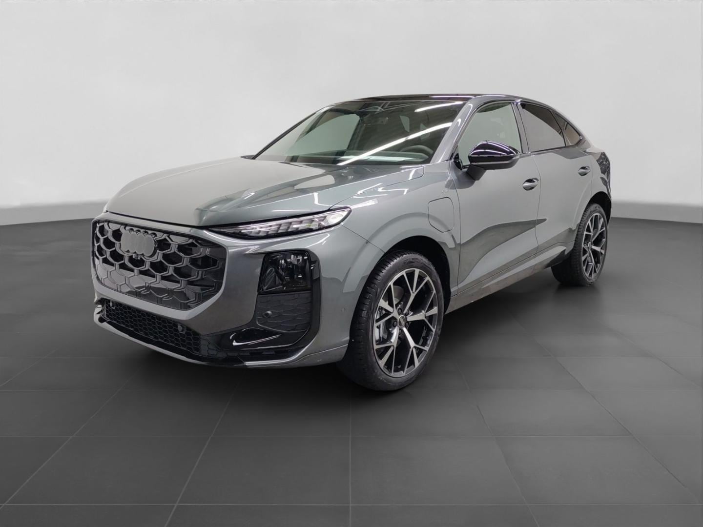 Bild über Audi Q3 Sportback e-hybrid e-hybrid 200 kW S tronic - für weitere Informationen kontaktieren Sie den Audi Partner