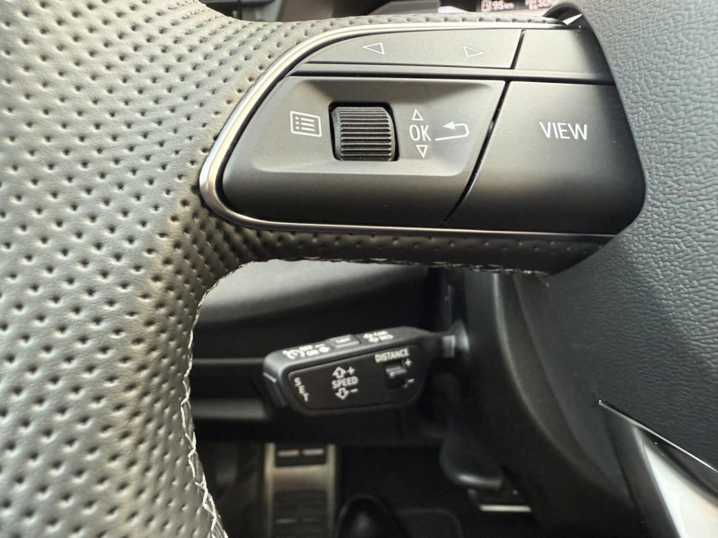 Bild über Audi A3 allstreet 35 TDI S tronic - für weitere Informationen kontaktieren Sie den Audi Partner