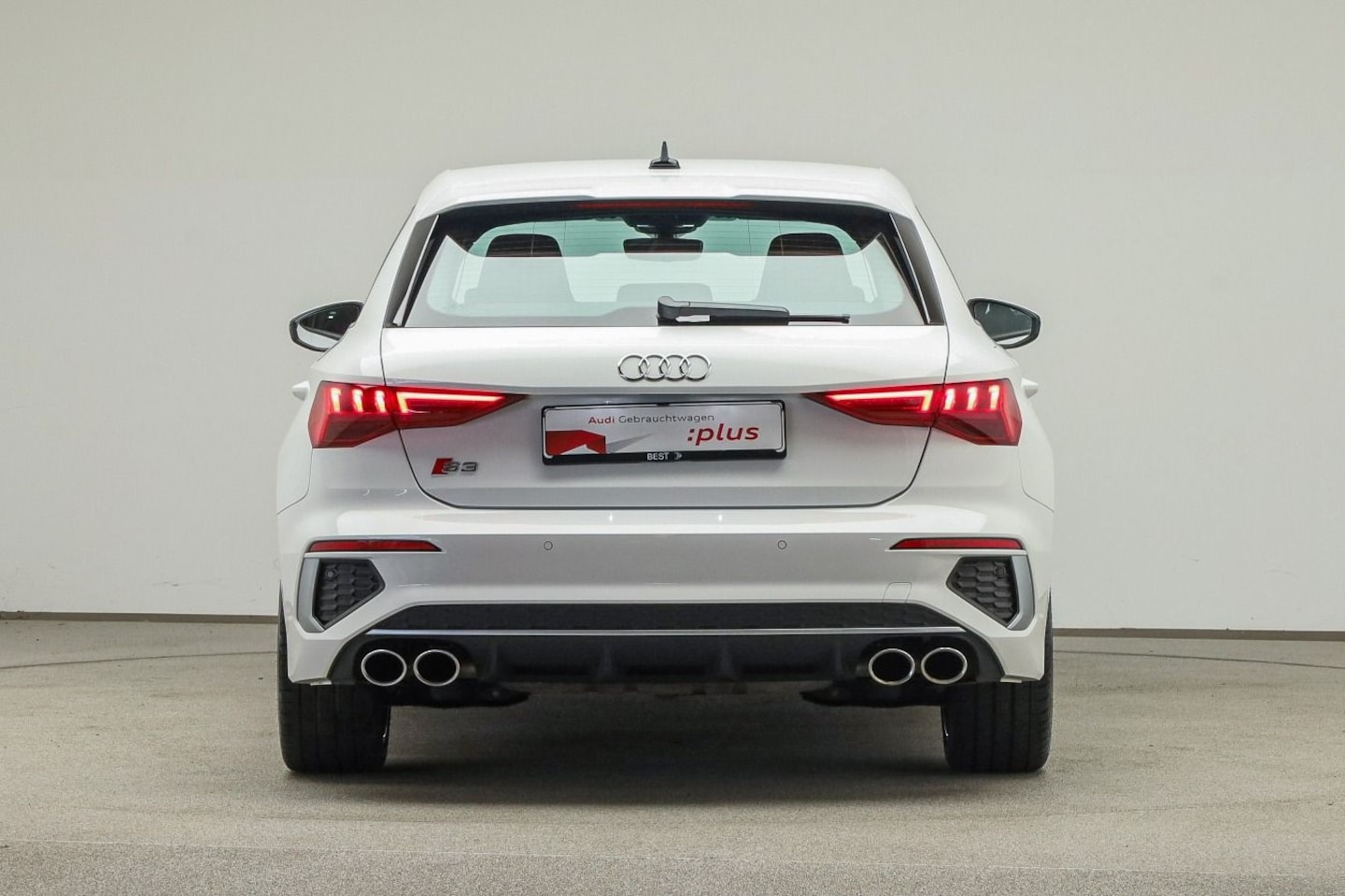 Bild über Audi S3 Sportback TFSI quattro S tronic - für weitere Informationen kontaktieren Sie den Audi Partner