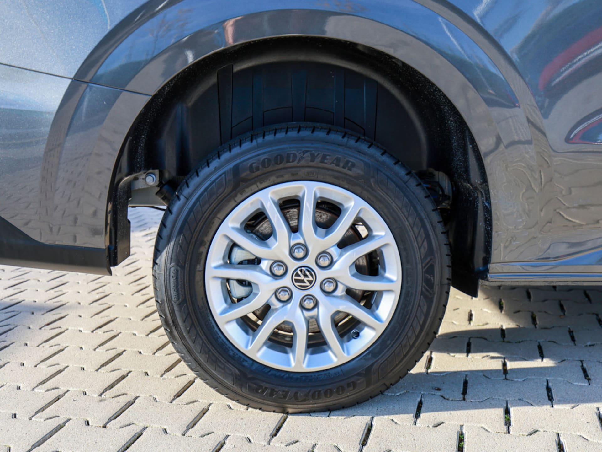 Volkswagen Caravelle langer Radstand Basis-Modell
