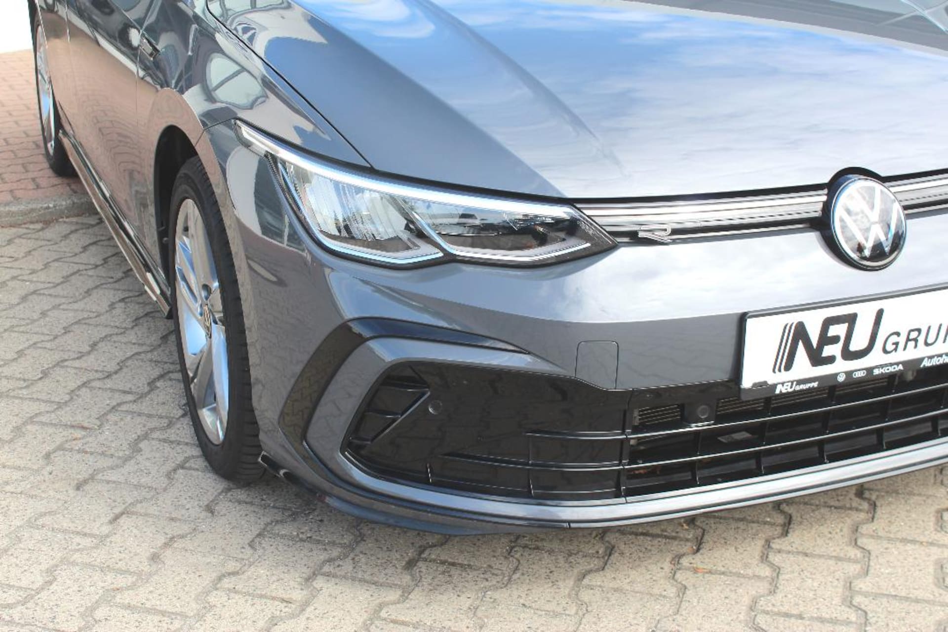Volkswagen Golf R-Line