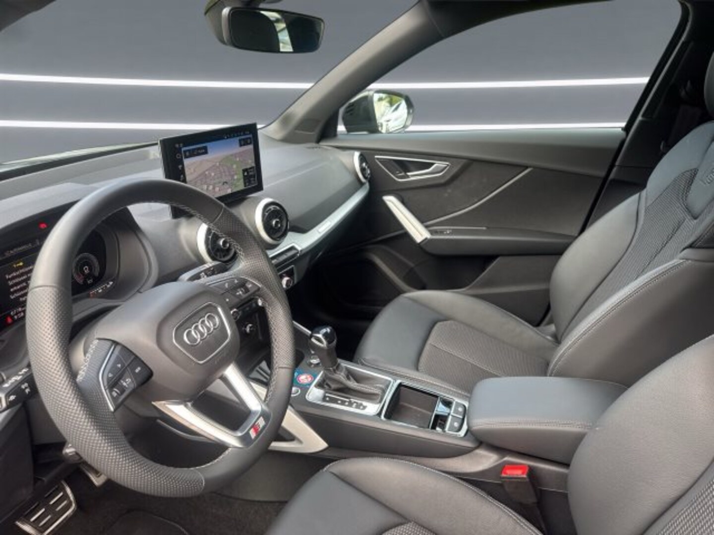 Bild über Audi Q2 S line 40 TFSI quattro S tronic - für weitere Informationen kontaktieren Sie den Audi Partner