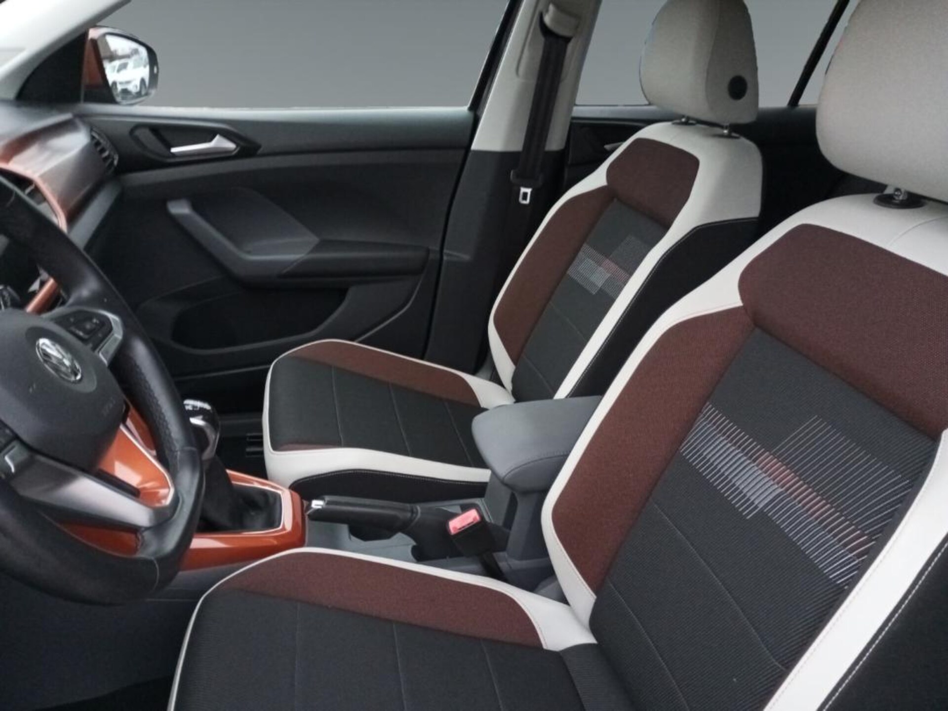 Volkswagen T-Cross Life