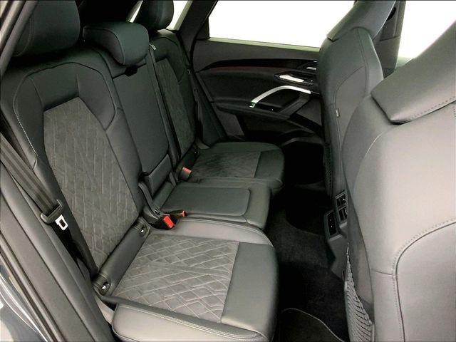 2026 Audi SQ5 Premium Plus - Photo 11