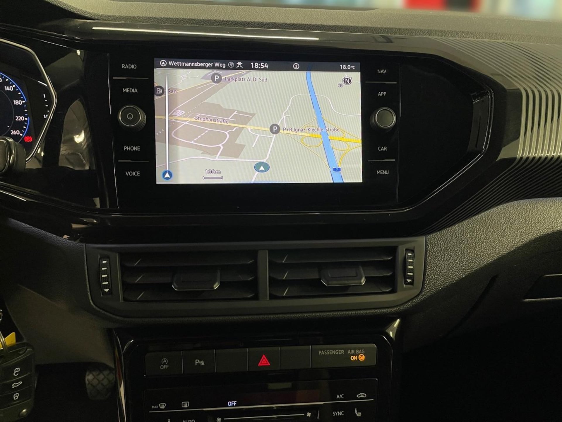 Volkswagen T-Cross Style