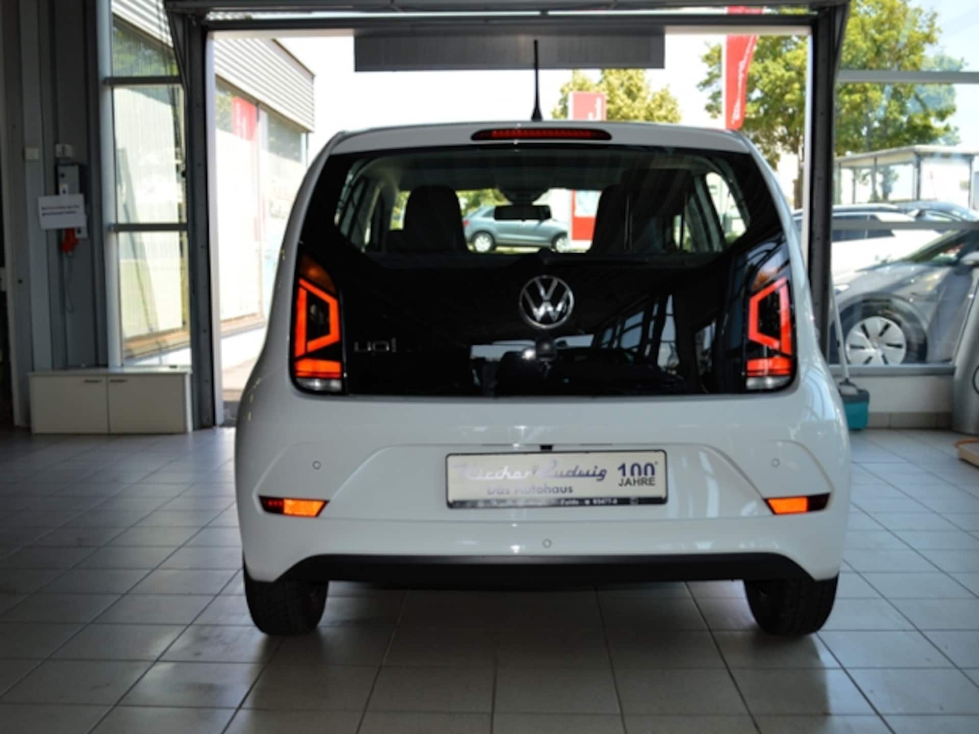 Volkswagen up!