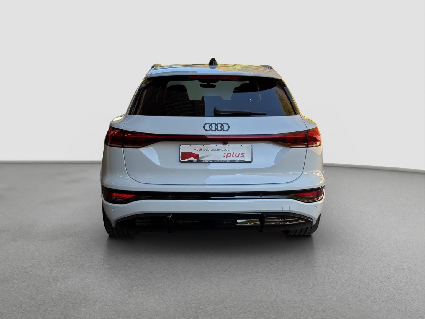 Bild über Audi SQ6 SUV e-tron e-tron quattro 360 kW - für weitere Informationen kontaktieren Sie den Audi Partner