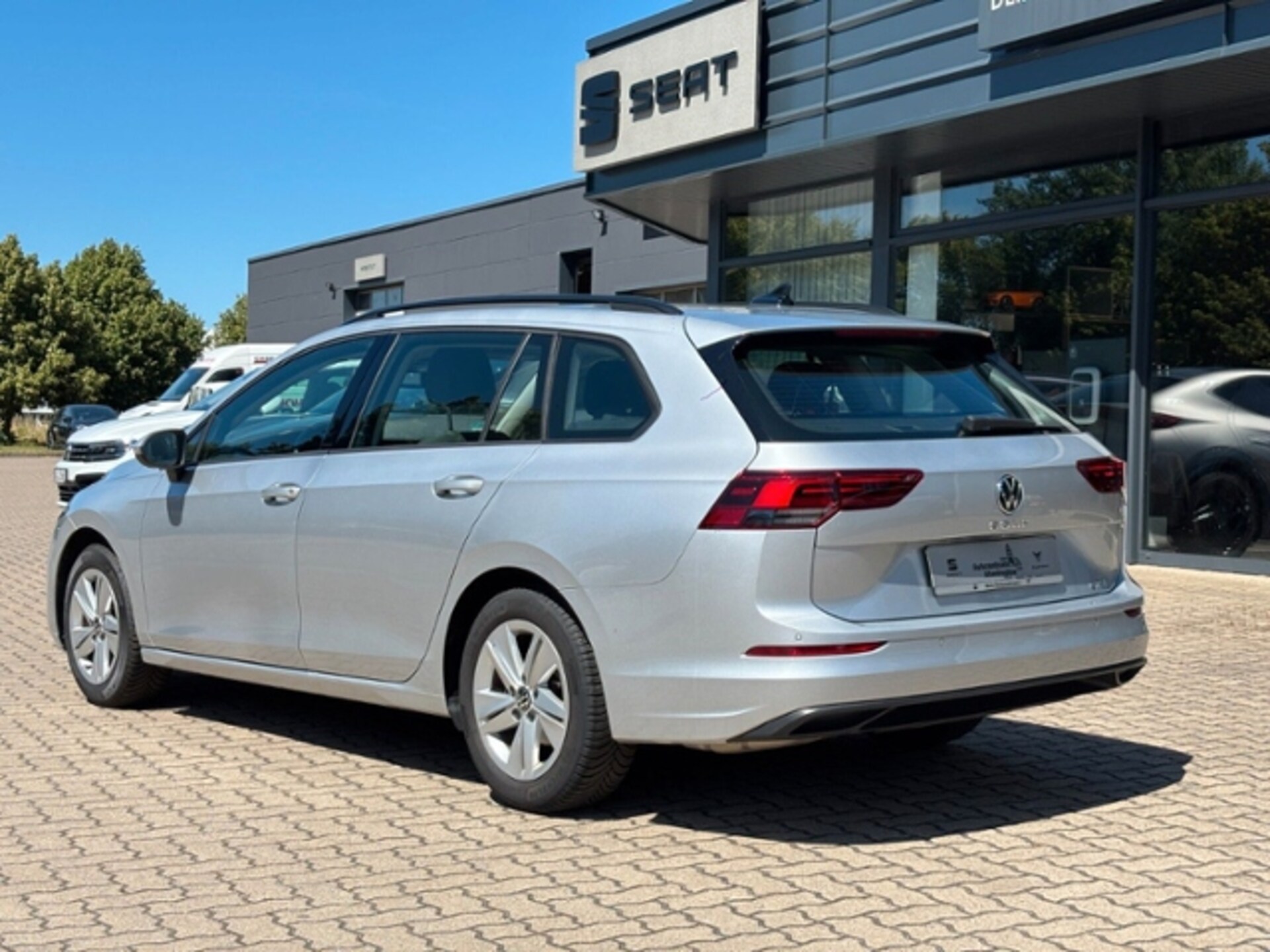 Volkswagen Golf Variant Life