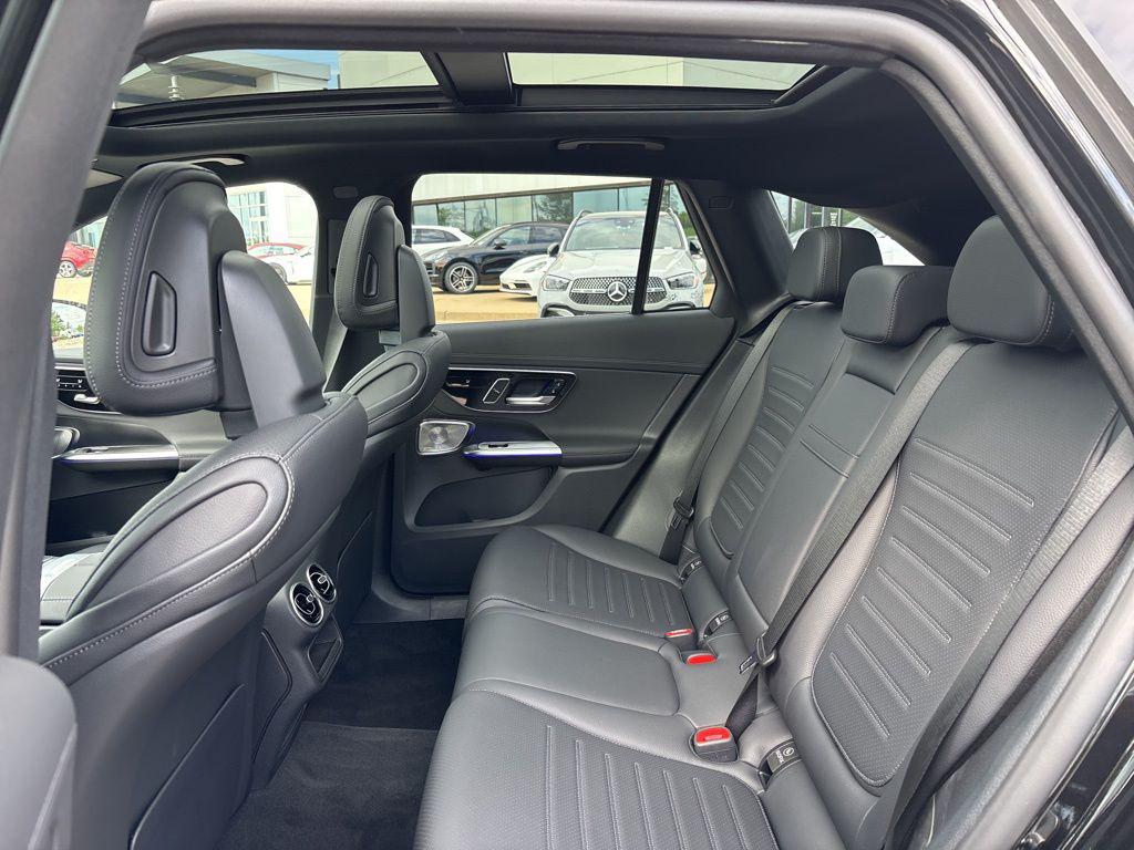 2025 Mercedes-Benz GLC Base - Photo 18