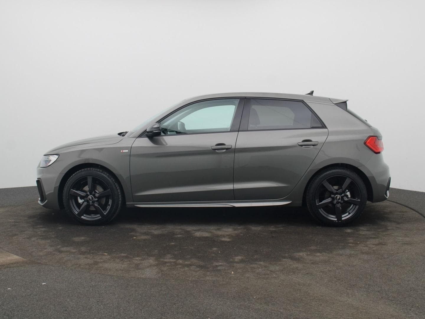 Bild über Audi A1 Sportback S line 30 TFSI S tronic - für weitere Informationen kontaktieren Sie den Audi Partner