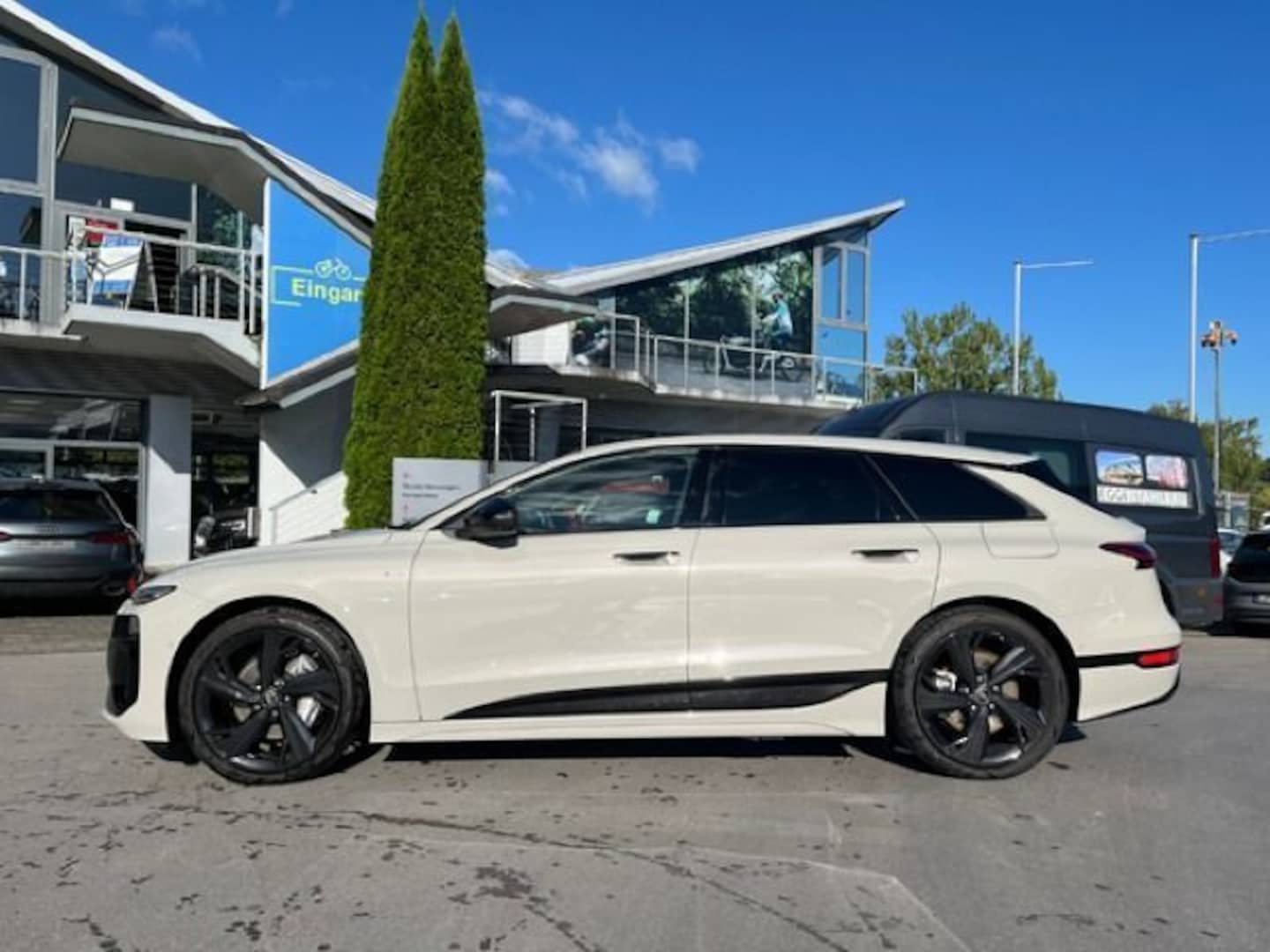 Bild über Audi A6 Avant e-tron S line business e-tron performance 270 kW - für weitere Informationen kontaktieren Sie den Audi Partner