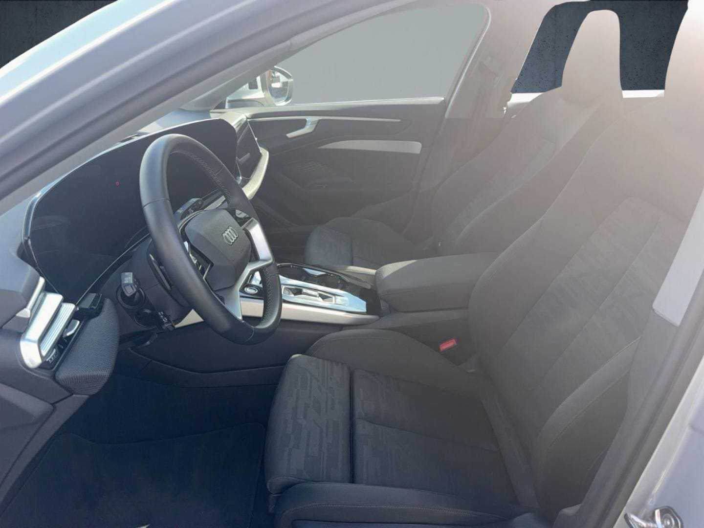 Bild über Audi A6 Avant TDI quattro 150 kW S tronic - für weitere Informationen kontaktieren Sie den Audi Partner
