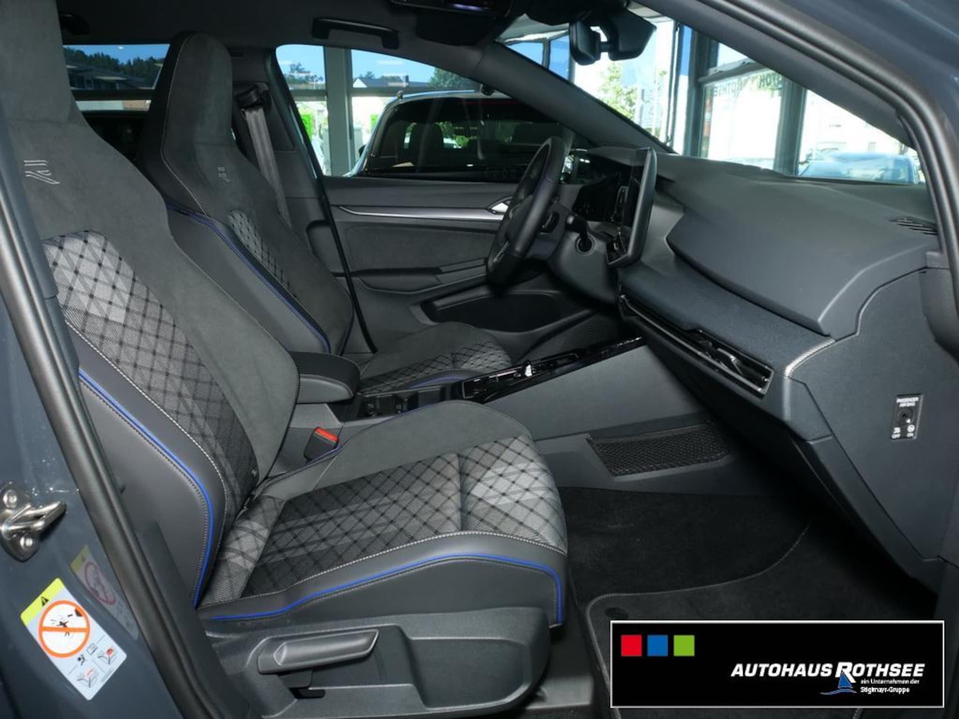 Volkswagen Golf R-Line