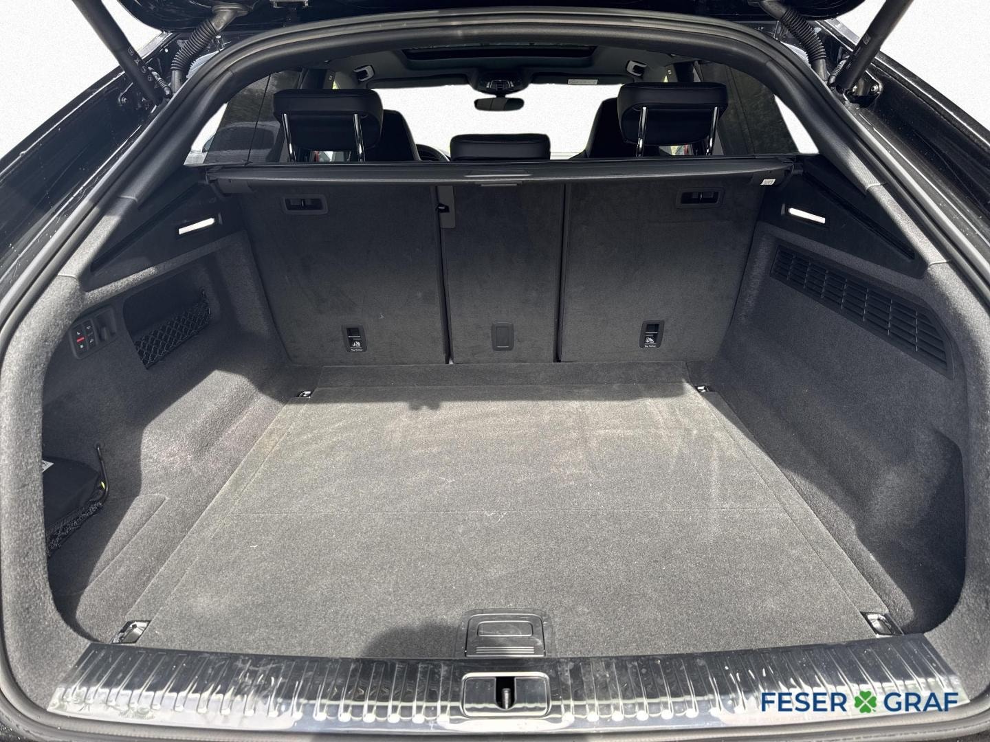 Bild über Audi Q8 SUV S line business TDI quattro 210 kW tiptronic - für weitere Informationen kontaktieren Sie den Audi Partner