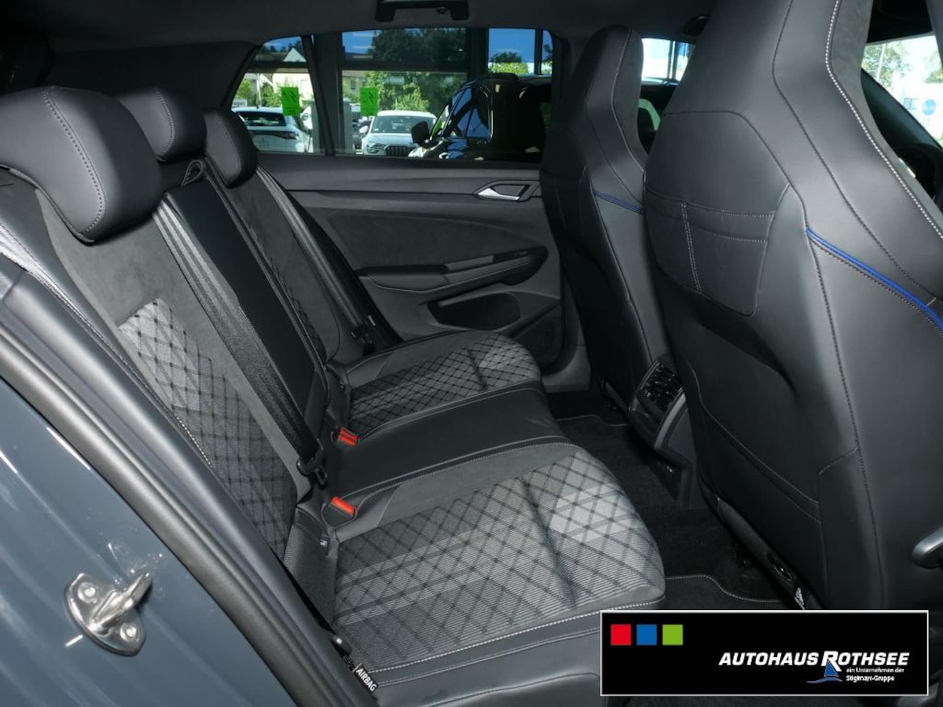 Volkswagen Golf R-Line
