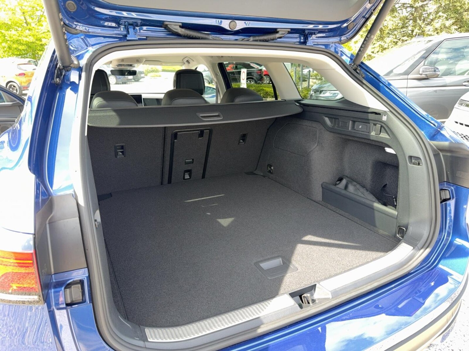 Volkswagen Passat – Bild 16