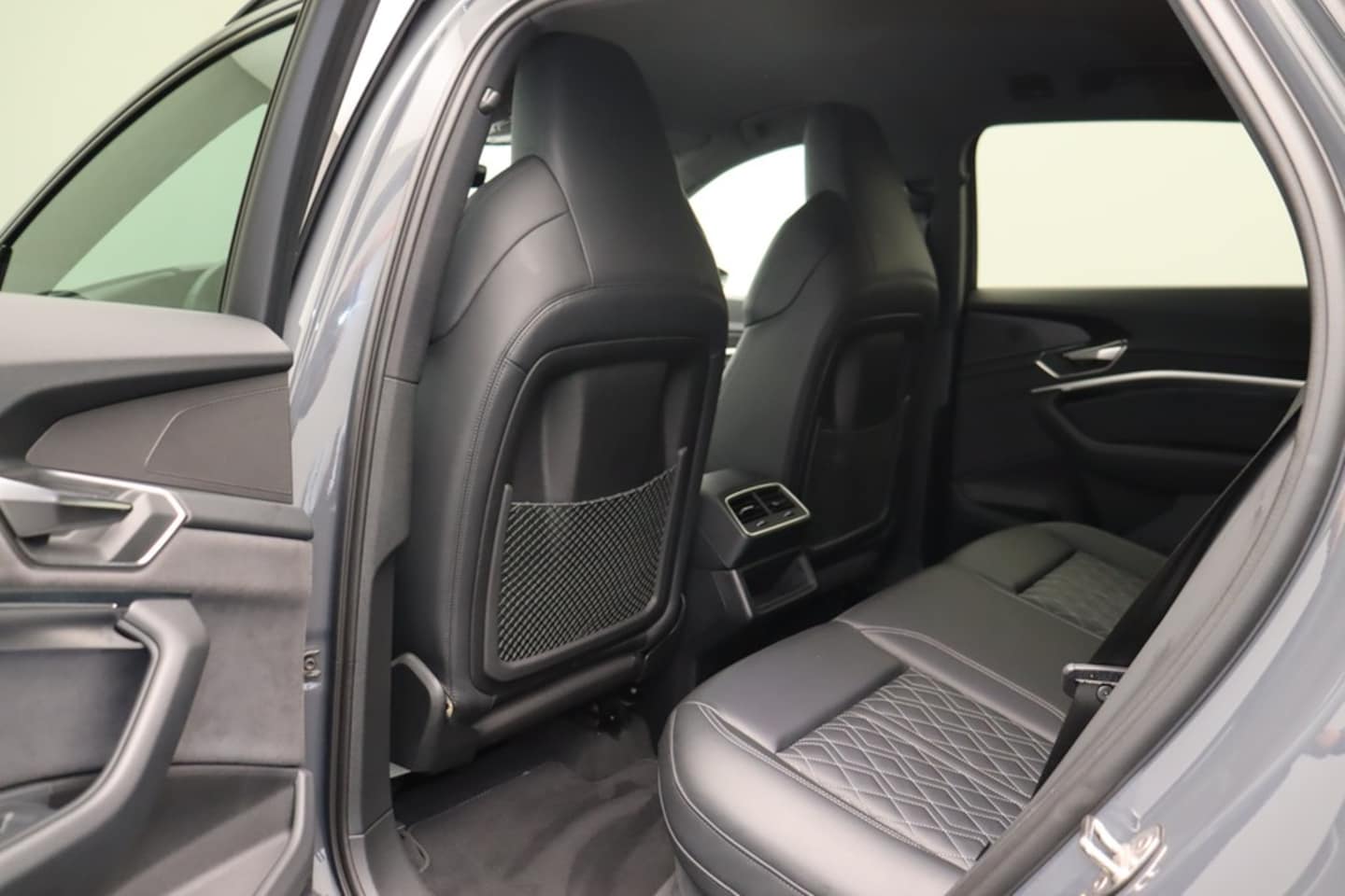Bild über Audi Q8 e-tron advanced 55 e-tron quattro - für weitere Informationen kontaktieren Sie den Audi Partner