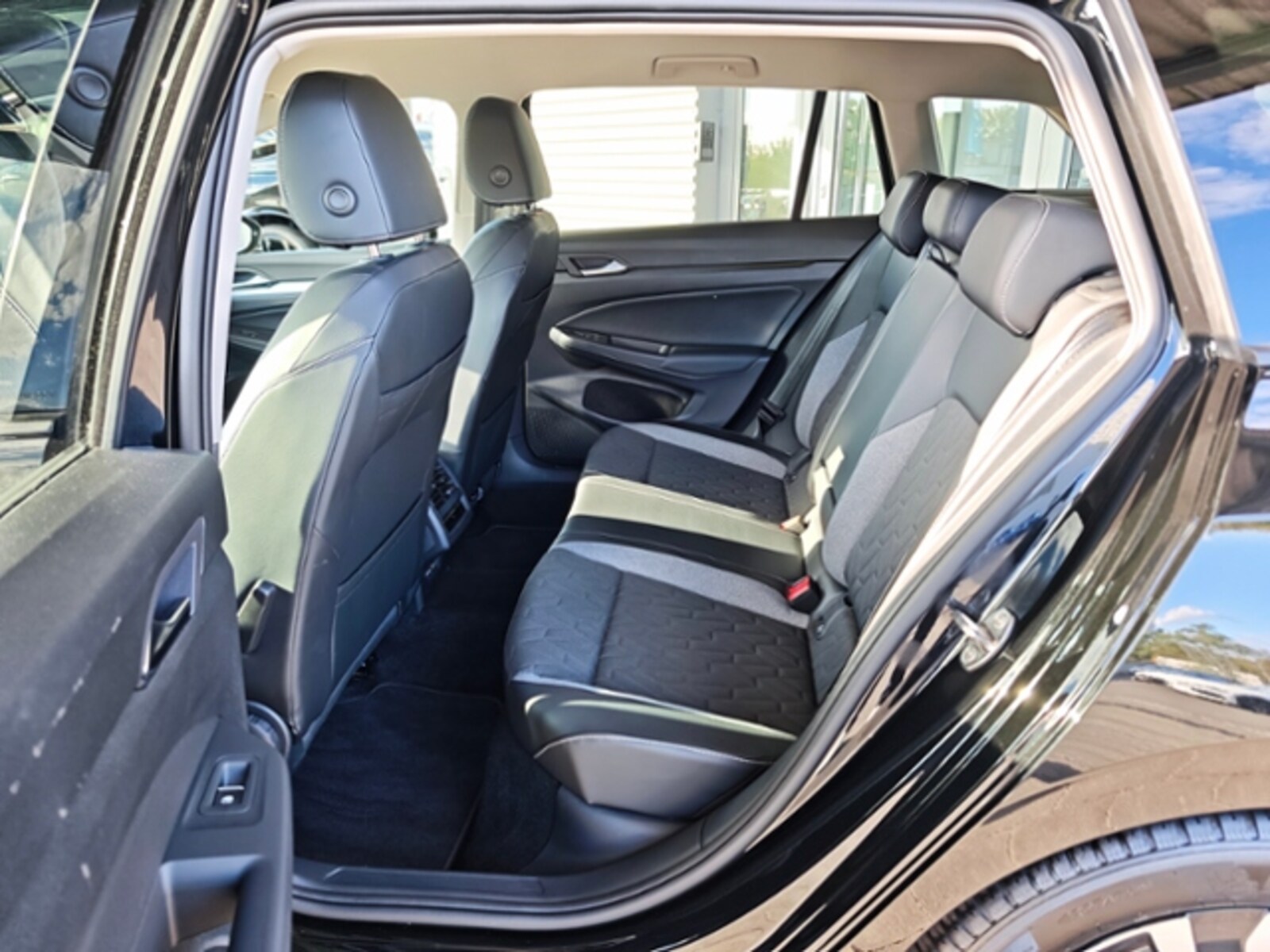 Volkswagen Golf Variant – Bild 11