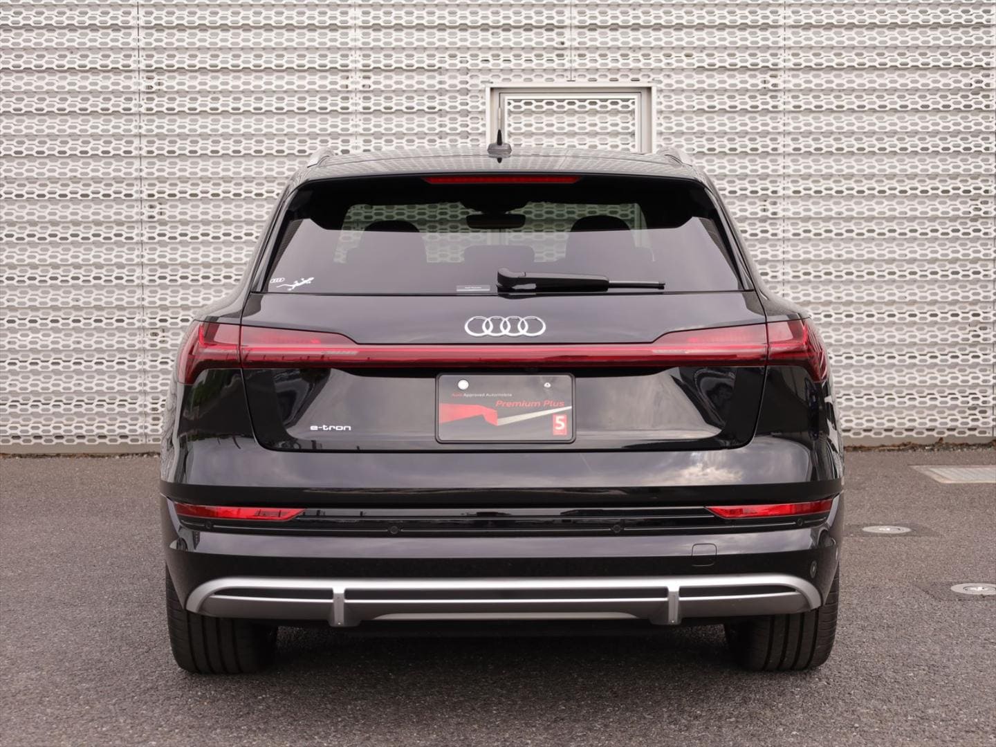Audi e-tron 50 quattro S line 230,00 kW for more details contact your dealer
