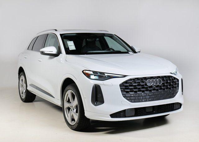 2025 Audi Q5 40 Premium Plus's photo