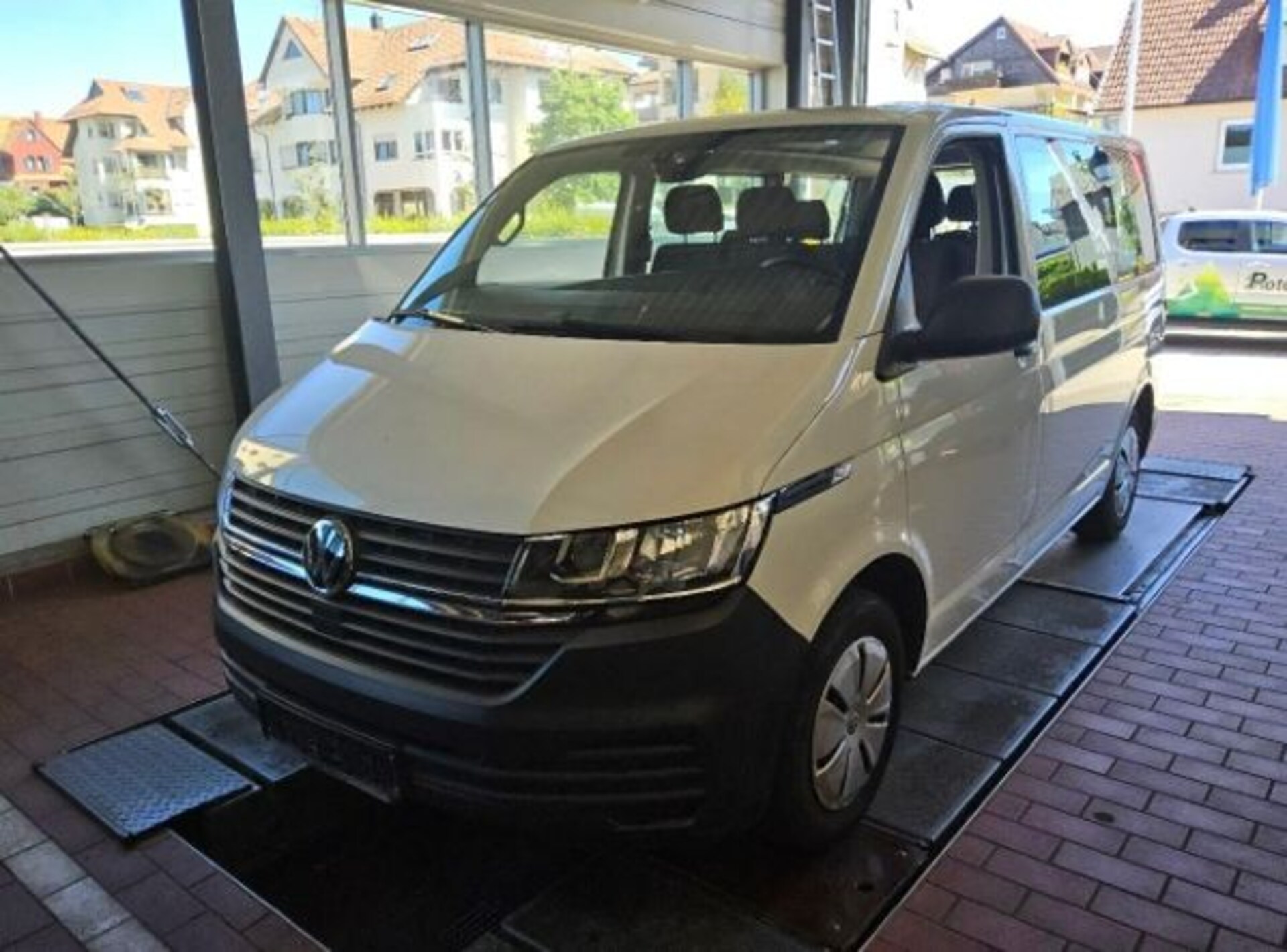 Volkswagen T6.1 Transporter Kombi kurzer Radstand