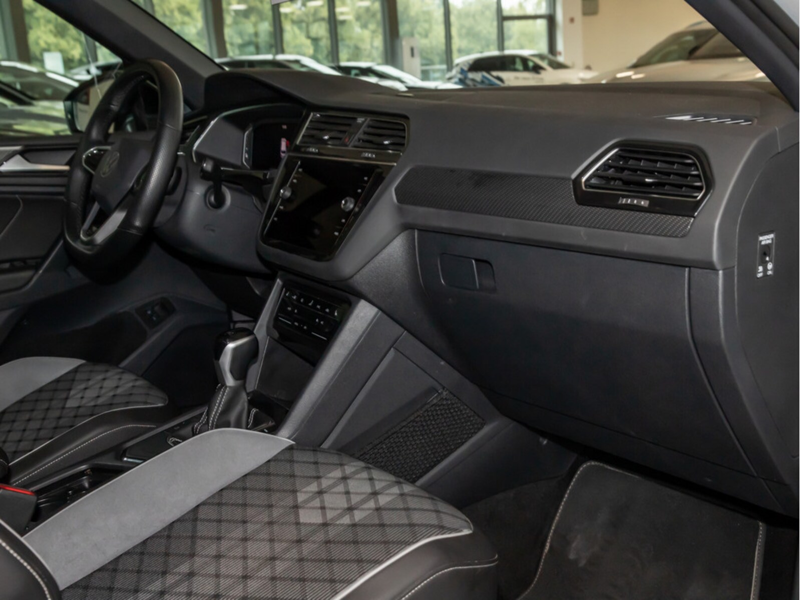 Volkswagen Tiguan – Bild 8