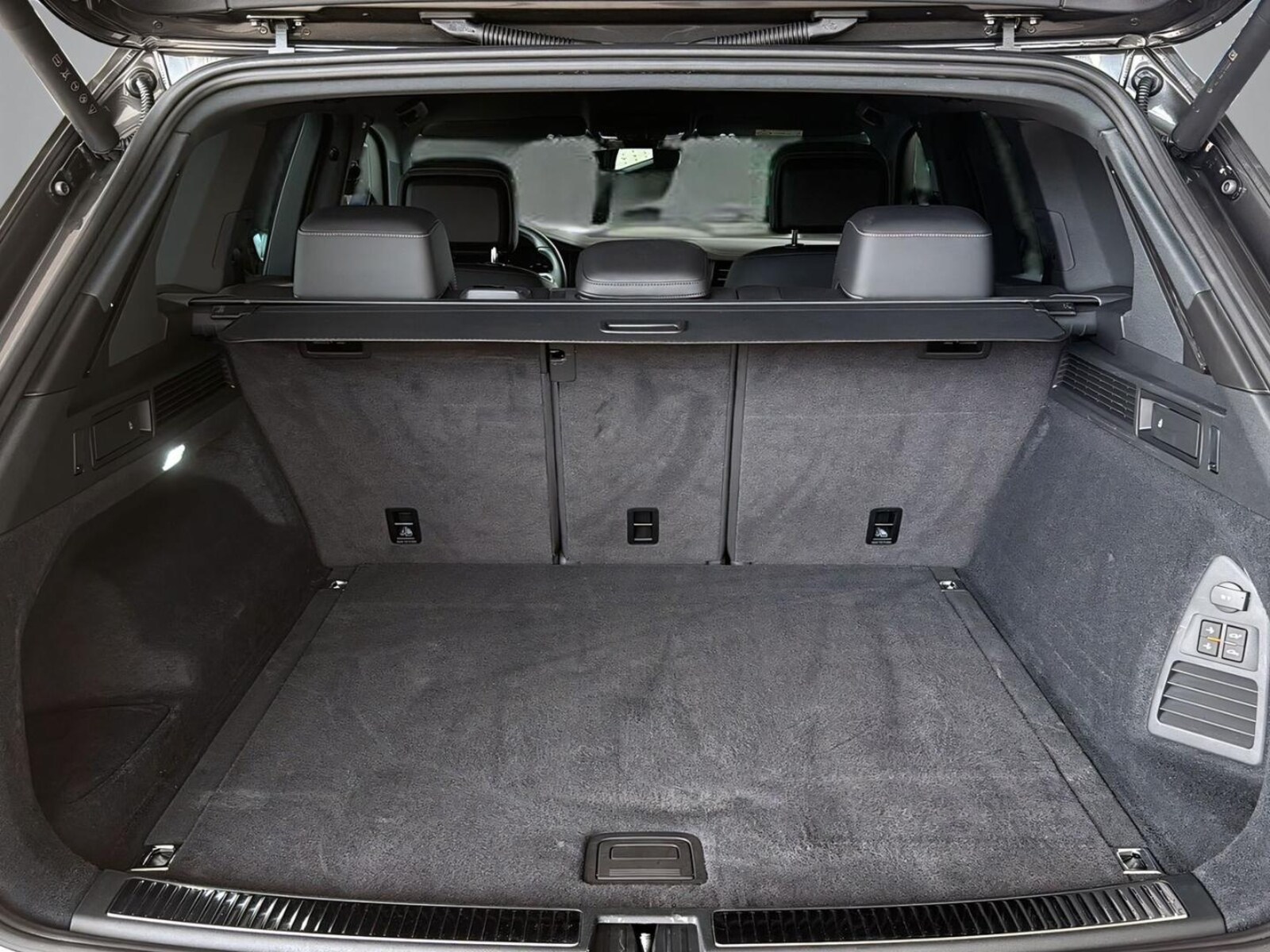Volkswagen Touareg – Bild 16