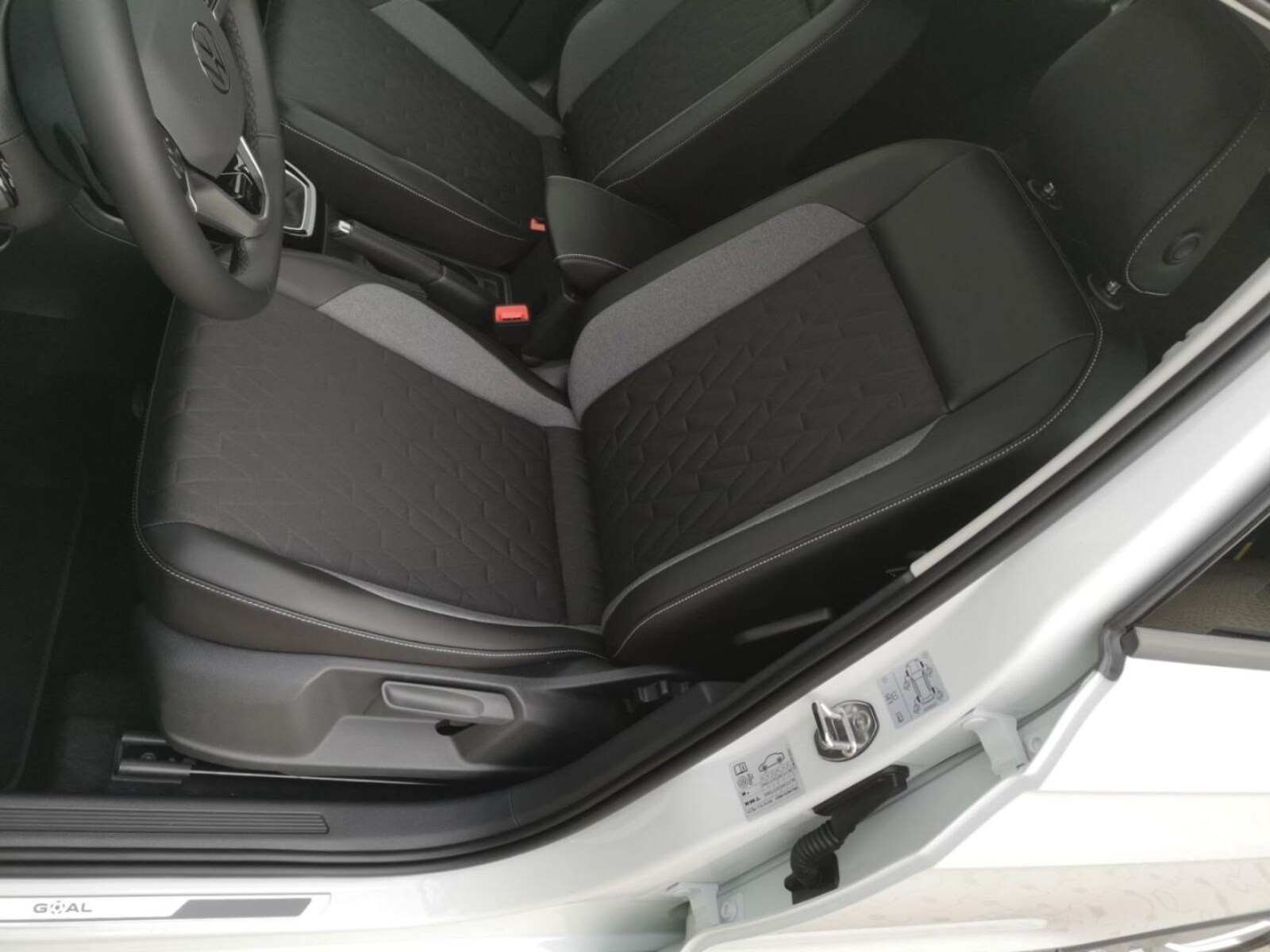 Volkswagen T-Cross – Bild 21