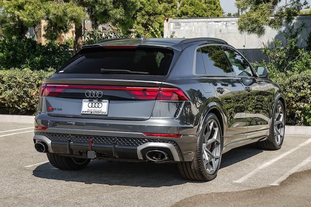2026 Audi RS Q8 SUV performance