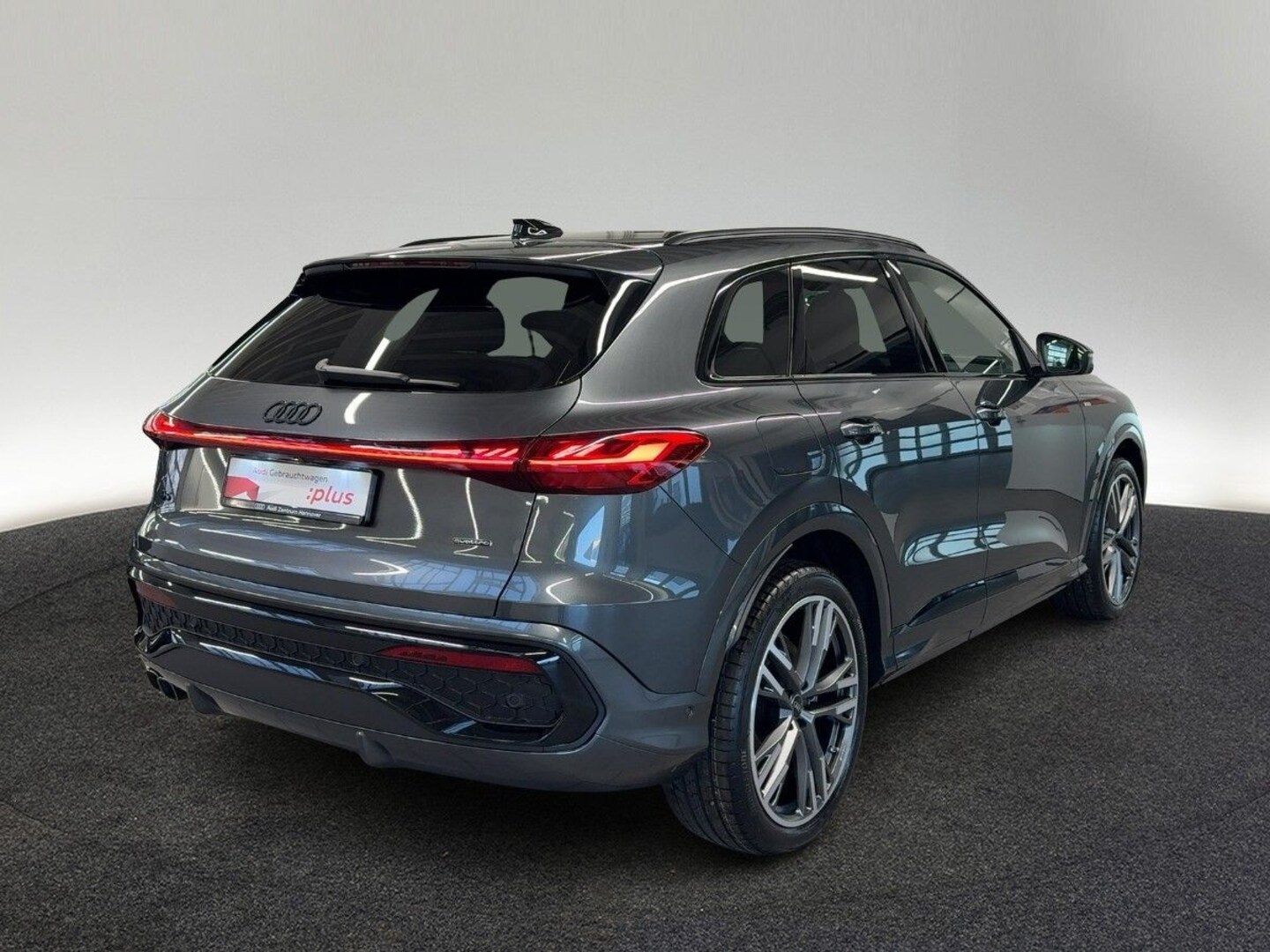 Bild über Audi Q5 SUV TDI quattro 150 kW S tronic - für weitere Informationen kontaktieren Sie den Audi Partner