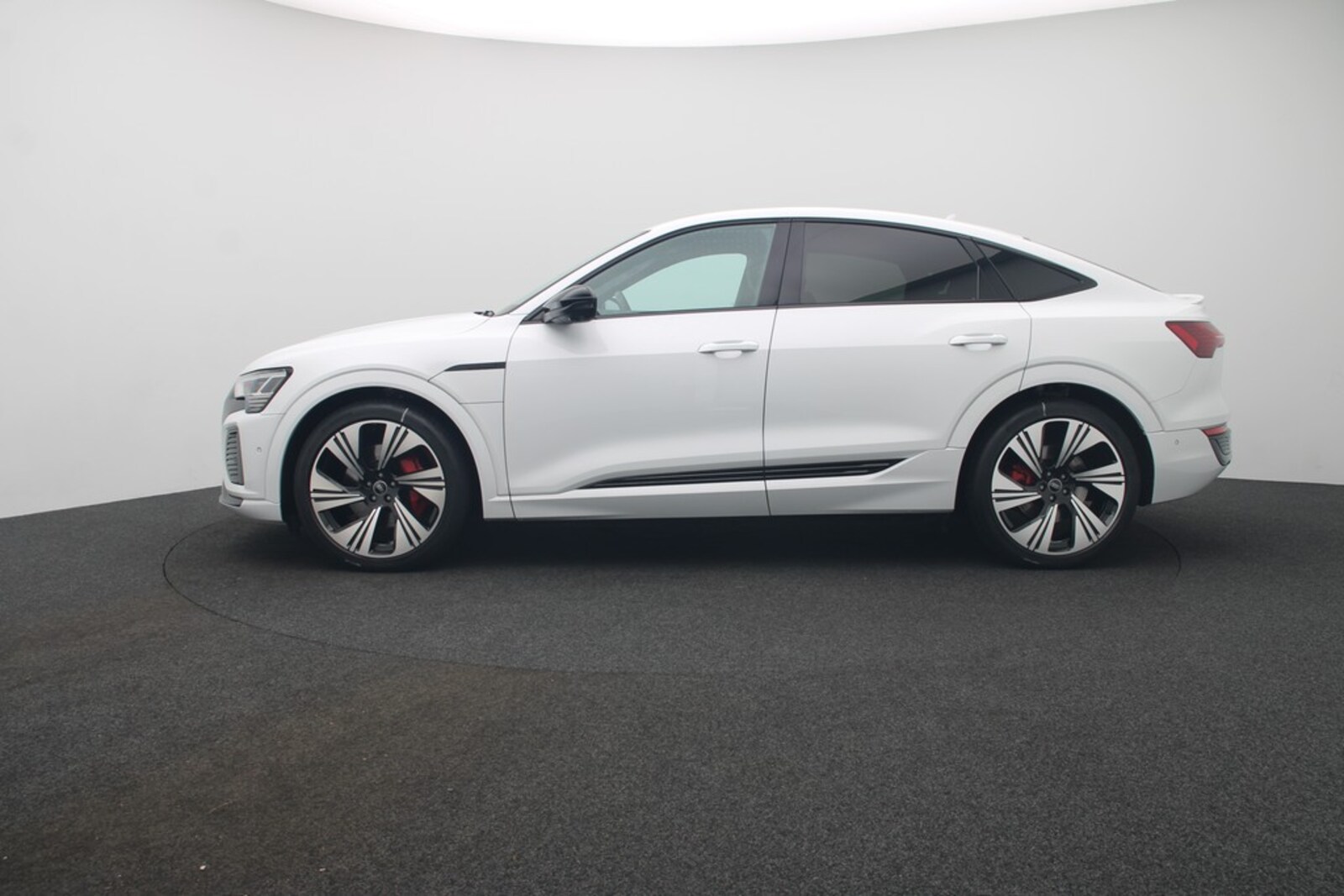 Audi Q8 Sportback e-tron – Bild 2