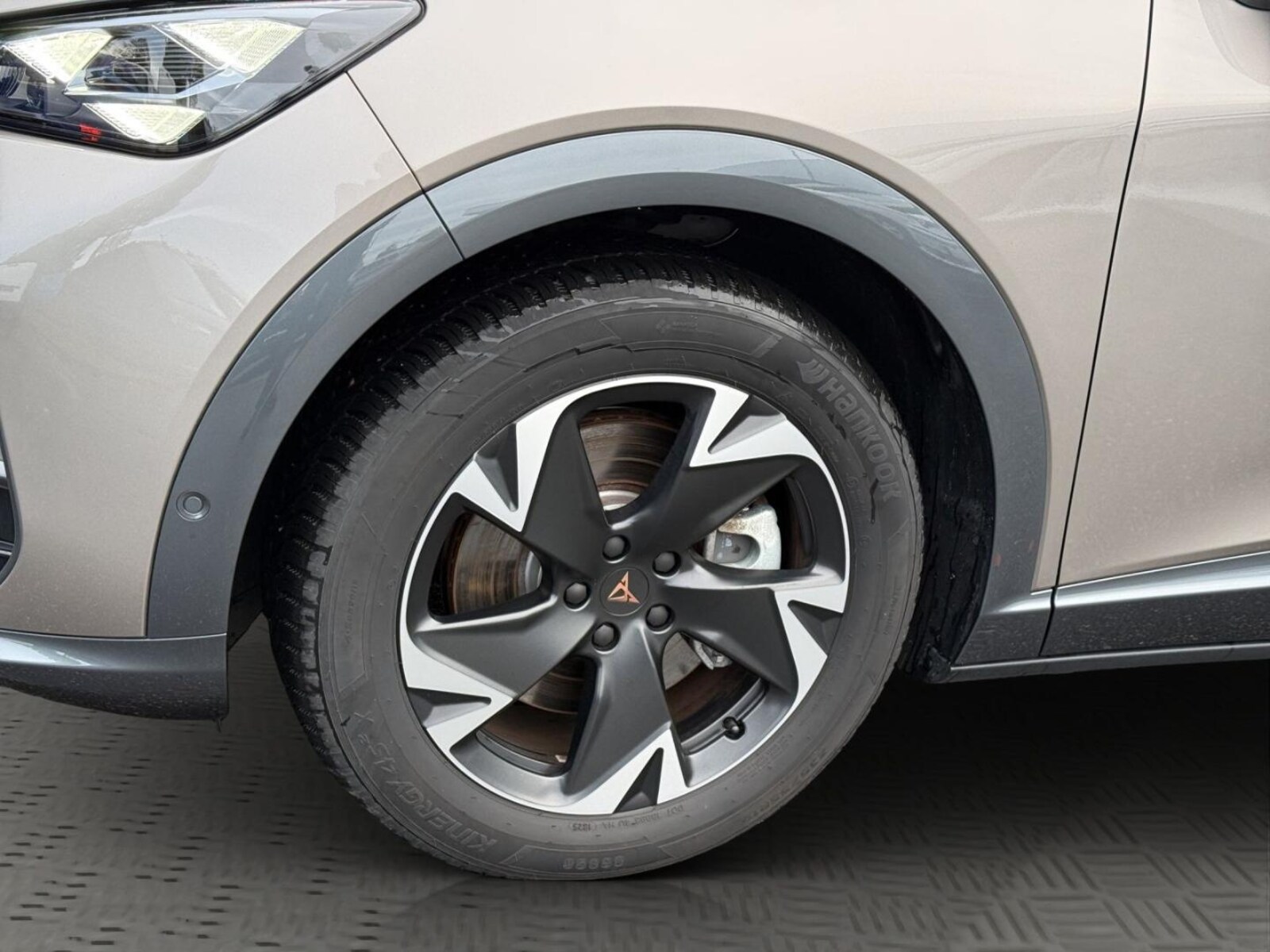 CUPRA Tavascan – Bild 8