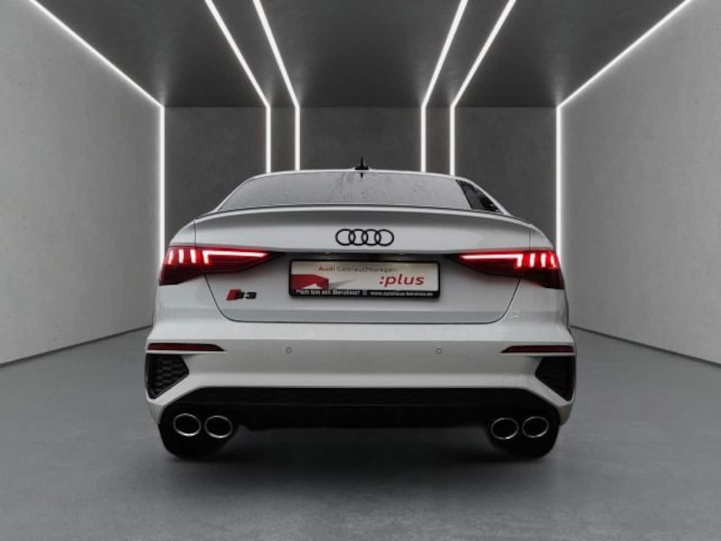 Bild über Audi S3 Limousine TFSI quattro S tronic - für weitere Informationen kontaktieren Sie den Audi Partner