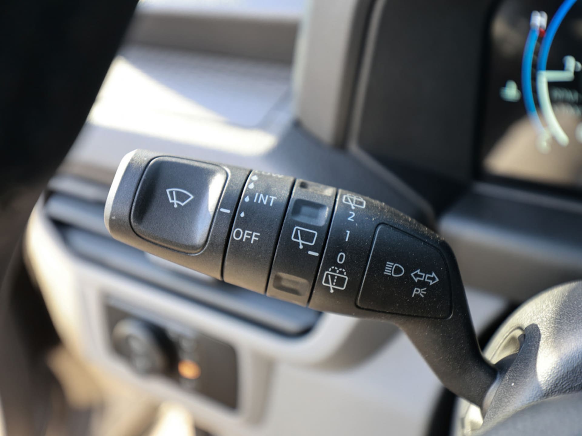 Volkswagen Caravelle langer Radstand Basis-Modell