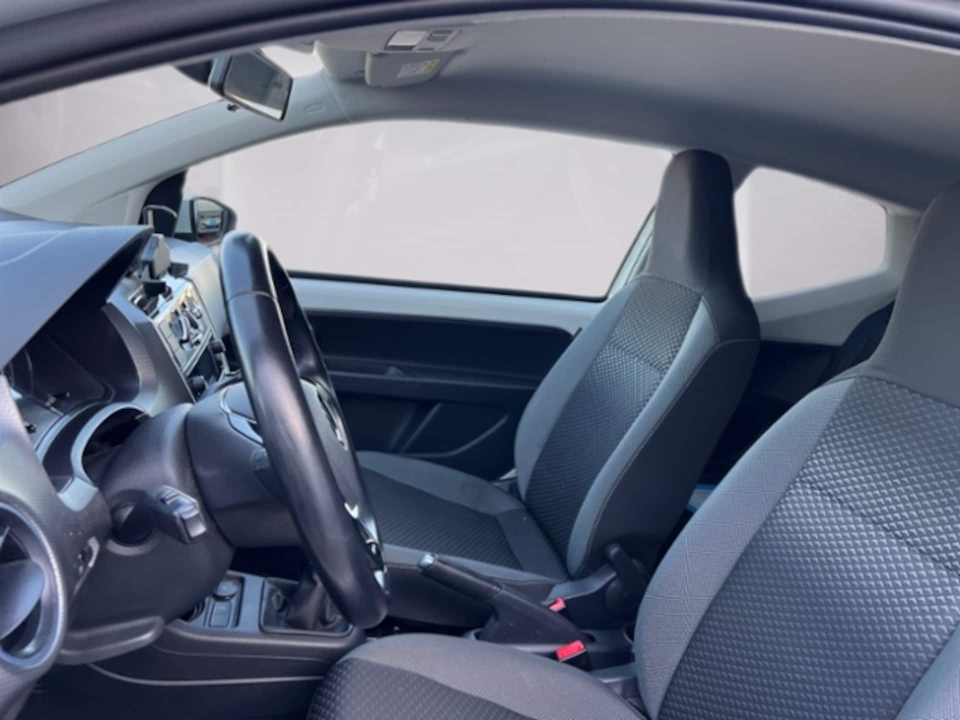 Volkswagen up! ACTIVE